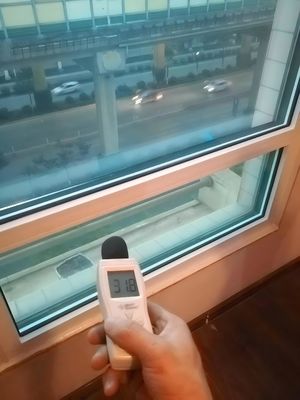 Eccellente isolamento vetro acustico con elevata resistenza al fuoco ed efficienza energetica superiore